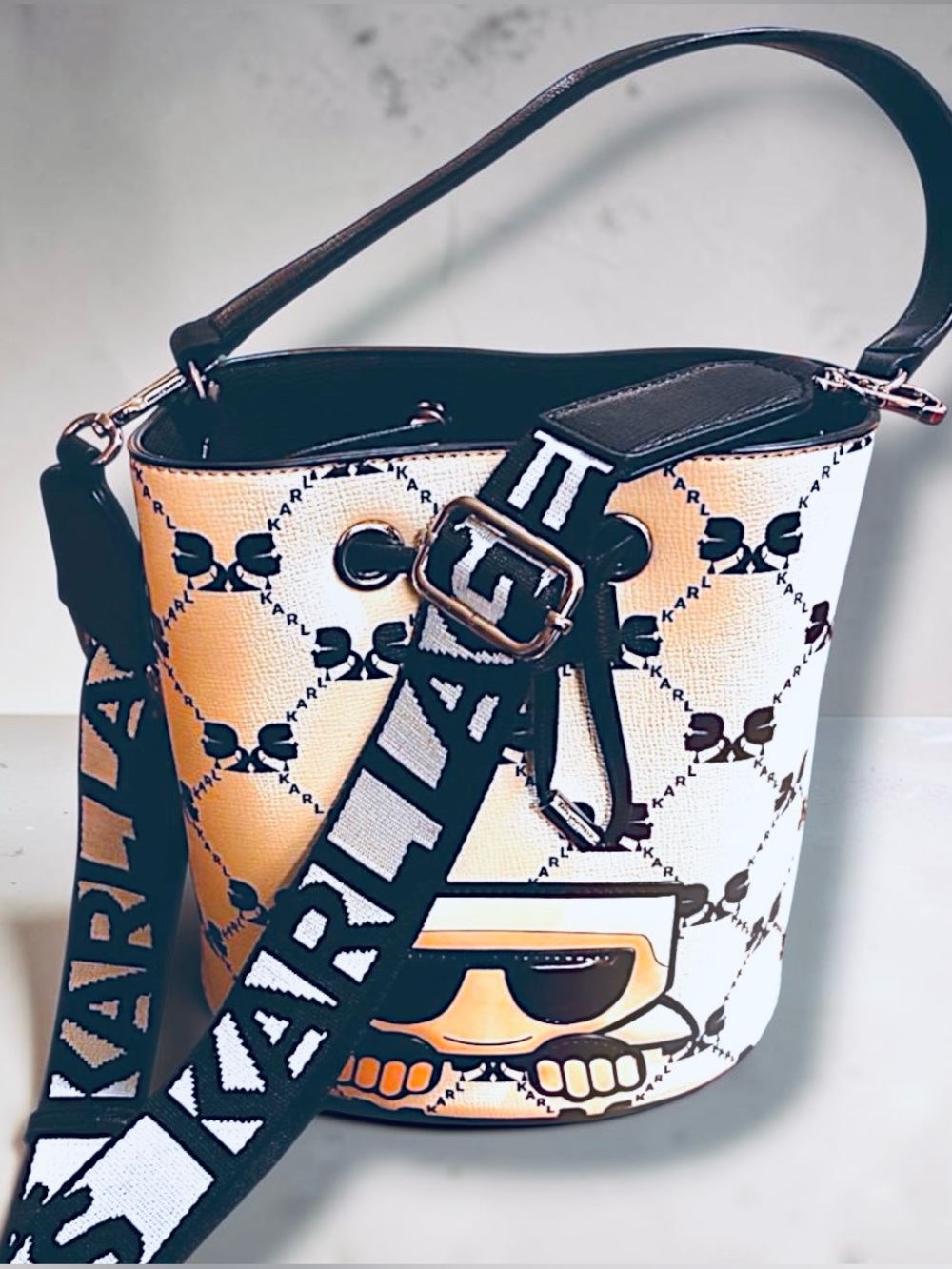 Karl Lagerfeld Paris Maybelle Bucket Bag RARE EUC